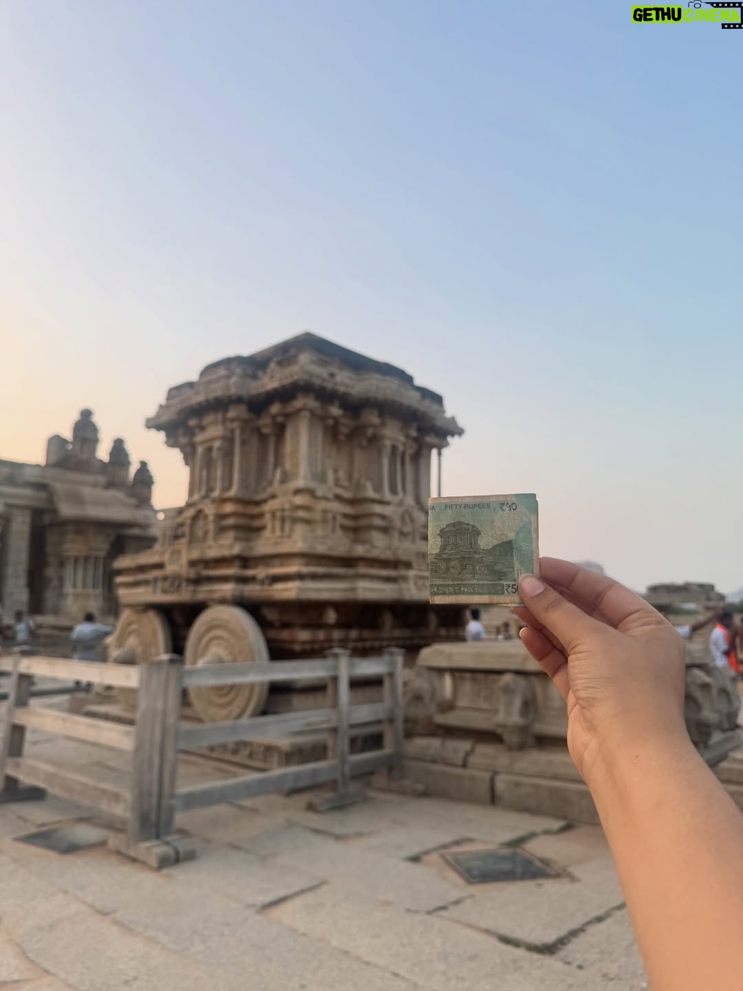 Bindu Gowda - 48.4K Likes - Stone Chariot✨🫶🏻

#bindugowda #hampỉ #vijayavittalatemple #stonechariot