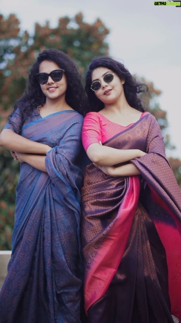 Bindu Gowda - 148.8K Likes - Kala Kala CHASHMA! 🖤👀

#reels #trendingreels #trend #goregoremukhdepe #reelsinstagram #bindugowda