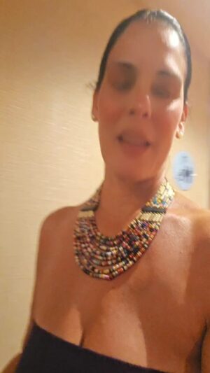 Brenda Robles Instagram - Estas prendas eran de mi mami bella