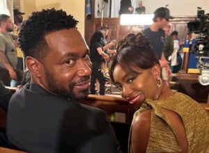 Brooke Elliott Instagram - Season 4 Christmas Episode... In an attempt to take sweet pics, a photobomb frenzy ensued. I love this cast so much. Never change. Also a special shoutout to @heatherheadley and her beautiful voice in this episode. #jonbridell #christmasismyfavorite #merrymags