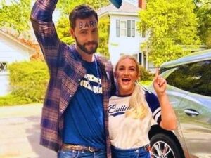 Brooke Elliott Instagram - The Bulldog’s Tailgating episode was one of my favorites to shoot. We had so much fun. Don’t underestimate how hard you can laugh when you give 100% to all out barking.  Special shoutout to our immensely talented wardrobe department for making all of our Bulldog Swag🐾💙. They put meticulous detail into our show and we are so lucky to have them on Sweet Mags. @camerondalecostumes
@kristin_costumes 
#gobulldogs
#serenityspirit