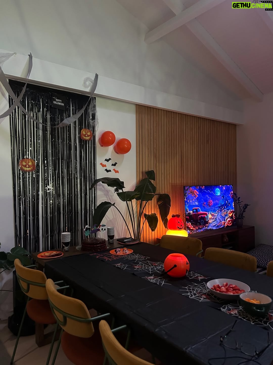 Bruna Quintas - 8K Likes - Entre passeios em sítios bonitos, festas de Halloween e obras da casa, este bebé está quase a chegar.. 💖
