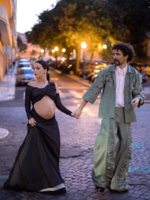 Bruna Quintas Instagram - ✨Globos de Ouro’25 ✨

Registos do meu @itwasfiti dos primeiros Globos deste bebé, foi toda uma experiência memorável.
 
Dream Team: 
 
Stylist: @joaotelmo @bestadeestilo 
Assisted by: @abreudemaria 

Custom made: @_roarchive_ 
Jewelry: @eixo_ines   @anadevasconcelos 
Shoes: @aldo_shoes 

Hair and make up: @eestebam 
Assisted by: @nika.msantozz

💅 @5avenidaspa 

Muito bem recebidos 🤍
@intercontinentallisbon