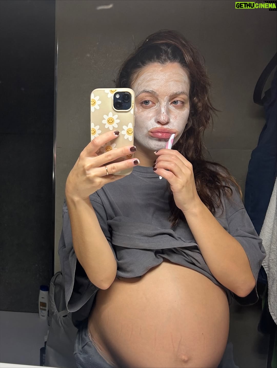 Bruna Quintas - 8K Likes - Entre passeios em sítios bonitos, festas de Halloween e obras da casa, este bebé está quase a chegar.. 💖