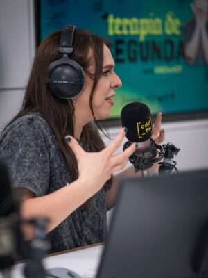 Bruna de Magalhães Instagram - Às 22h, o caos é garantido! 🤭 Desta vez, o @kikoishot recebe as sempre imprevisíveis @masinfluenciaspodcast, que partilham os seus conselhos em momentos imperdíveis neste episódio de “Terapia de Segunda” 💅
Ouve on air, no site da Cidade FM ou nas plataformas digitais (YouTube, Spotify e Apple Podcasts).
#TerapiaDeSegunda #kikoishot #sósequiseres