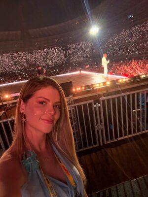 Brunella Horna Instagram - Vimos a Benito 🤍🫶🏼
@badbunnypr