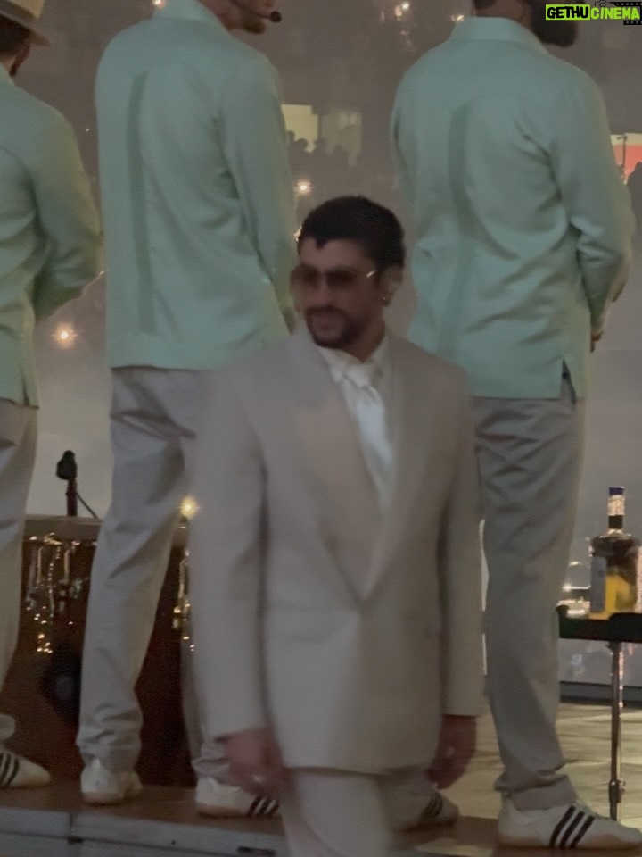Brunella Horna - 50.6K Likes - Vimos a Benito 🤍🫶🏼
@badbunnypr