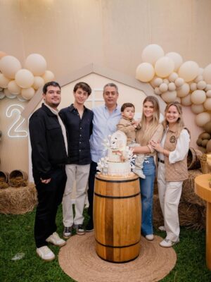 Brunella Horna Instagram - 2 años de Alessio con sus amigos del nido y familia 🤍🫶🏼✨