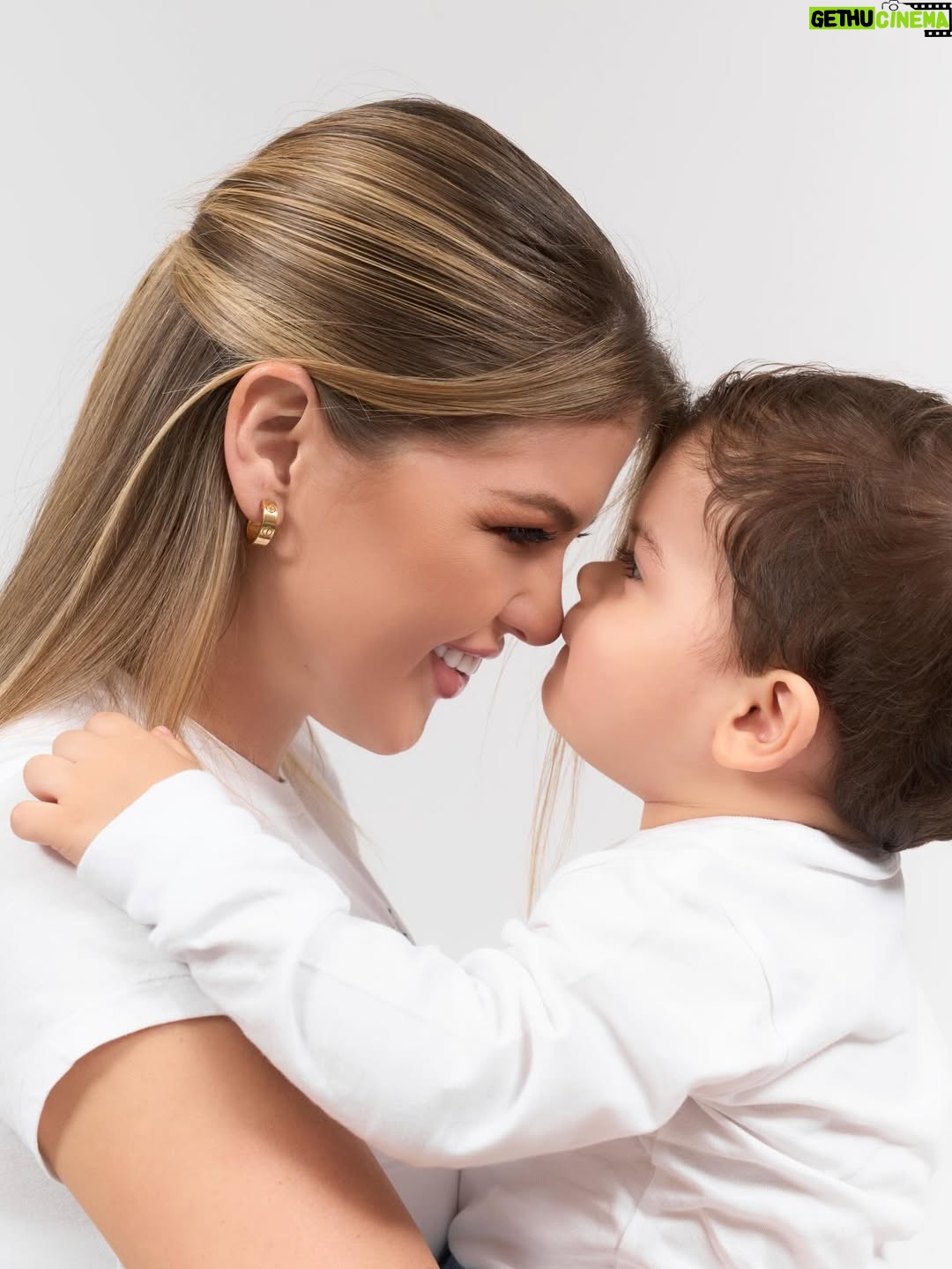 Brunella Horna - 46.5K Likes - Feliz día mi niño, 2 años de amor infinito 🤍