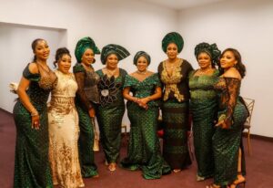 Bukky Wright Instagram - All slides bloomsss✨🥰
.
.
.
#seyivodiat50 #weoutside