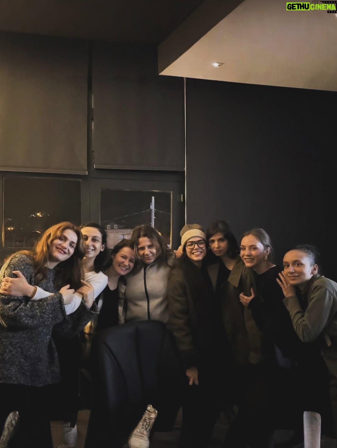 Burcu Cavrar - 146K Likes - Bizim dump sevdası😝