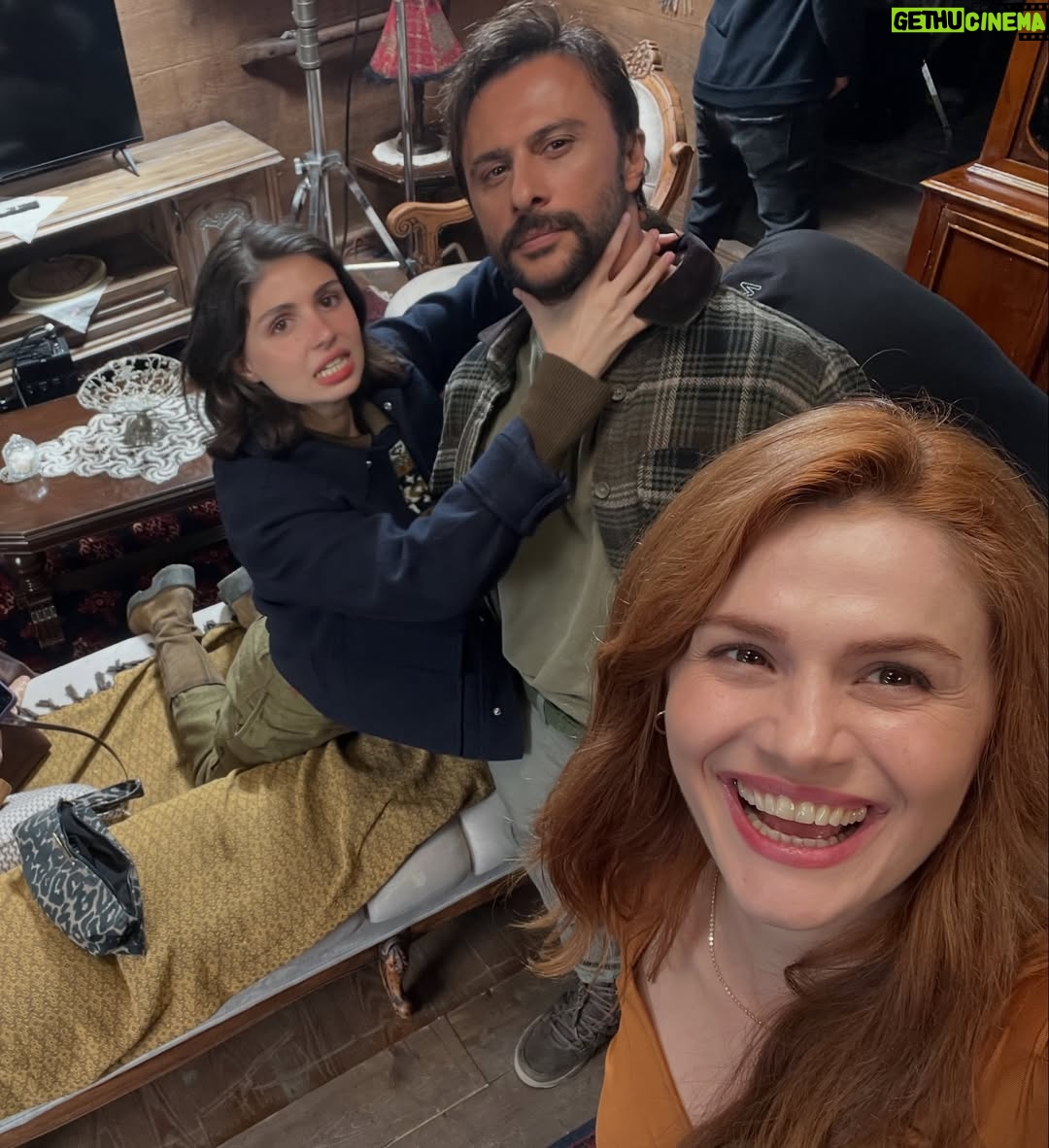 Burcu Cavrar - 139.6K Likes - 🧡