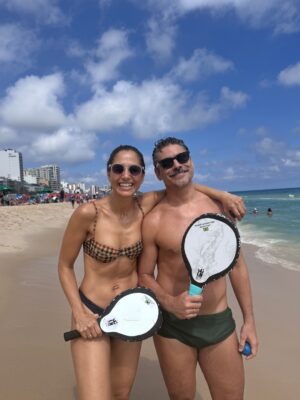 Camila Pitanga Instagram - Tentando encaixar o mês de novembro em poucas fotos, enquanto o celular já vive no limite 😂. 
E, no meio disso tudo, ela mesma, Ellen, dando o ar da graça de novo… Fiquem de olho, que tem surpresa chegando!