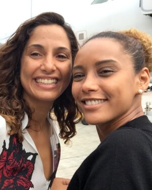 Camila Pitanga Instagram - Taís

Te celebramos! 

Hoje seu aniversário é o dia da Marcha das Mulheres Negras. Seu sucesso, sua caminhada de luta é inspiração para meninas e mulheres de todos os cantos do país. 
Sua gargalhada inconfundível, sua voz firme nas horas necessárias, seu Méier que se traduz inúmeras vezes em bem viver a sofisticação do simples, é o que estou cá pinçando como elementos únicos da sua beleza e autenticidade. 

Louvo a nossa amizade. 
Louvo nossas conversas sérias. 
Celebro seu aniversário desejando que vc sonhe e se realize cada vez mais. 
Estarei sempre de mãos dadas contigo! 

Feliz aniversário namorada! 

Camila