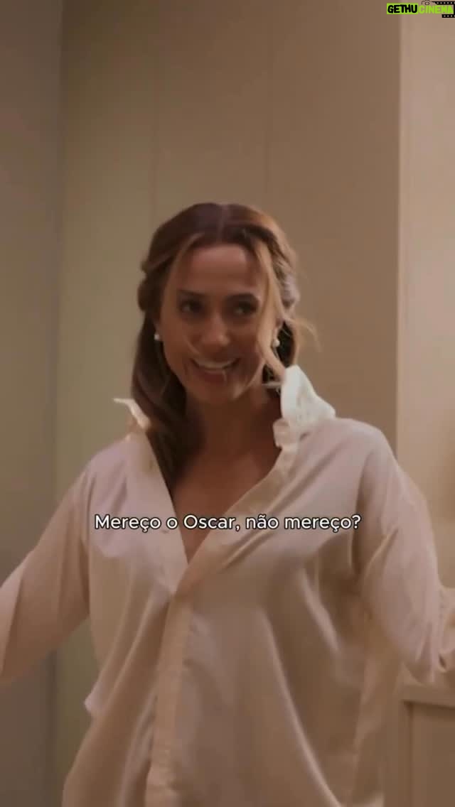 Camila Pitanga - 34.4K Likes - Oi loooloverssss, Lola passando pra convocar todos vocês para votarem nela, porque vamos combinar… ela merece o Oscar, né? 

E a concorrência tá finaaa, meu amores, só mulher poderosa! Mas agora é com vocês, eu já entreguei drama, emoção e close, agora é hora de vocês entregarem o voto! (O link é natelinha.uol.com.br/melhores-do-ano/votacao e tb ta nos stories!!) 😌