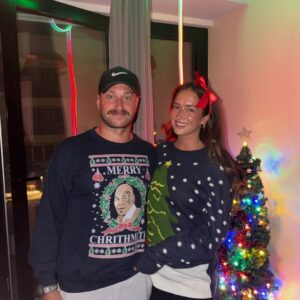 Camille Dufresne Instagram - Premier Noël avec monsieur moustache 💙