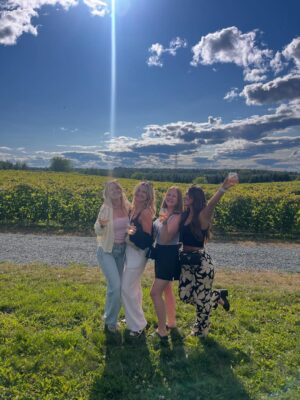 Camille Felton Instagram - Goodbye summer 2025 
🏄‍♀️🪩🍸👯🌊🌞 ✈️