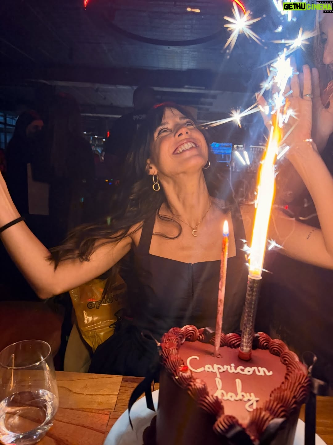 Candelaria Molfese - 36.1K Likes - Una noche soñada con los míos! Que lindo cumplir 35 años rodeada de tanto amor! Gracias x todos los saludos ! Y por este lindo festejo! Feliz domingoooo ❤️🫶🏻😍