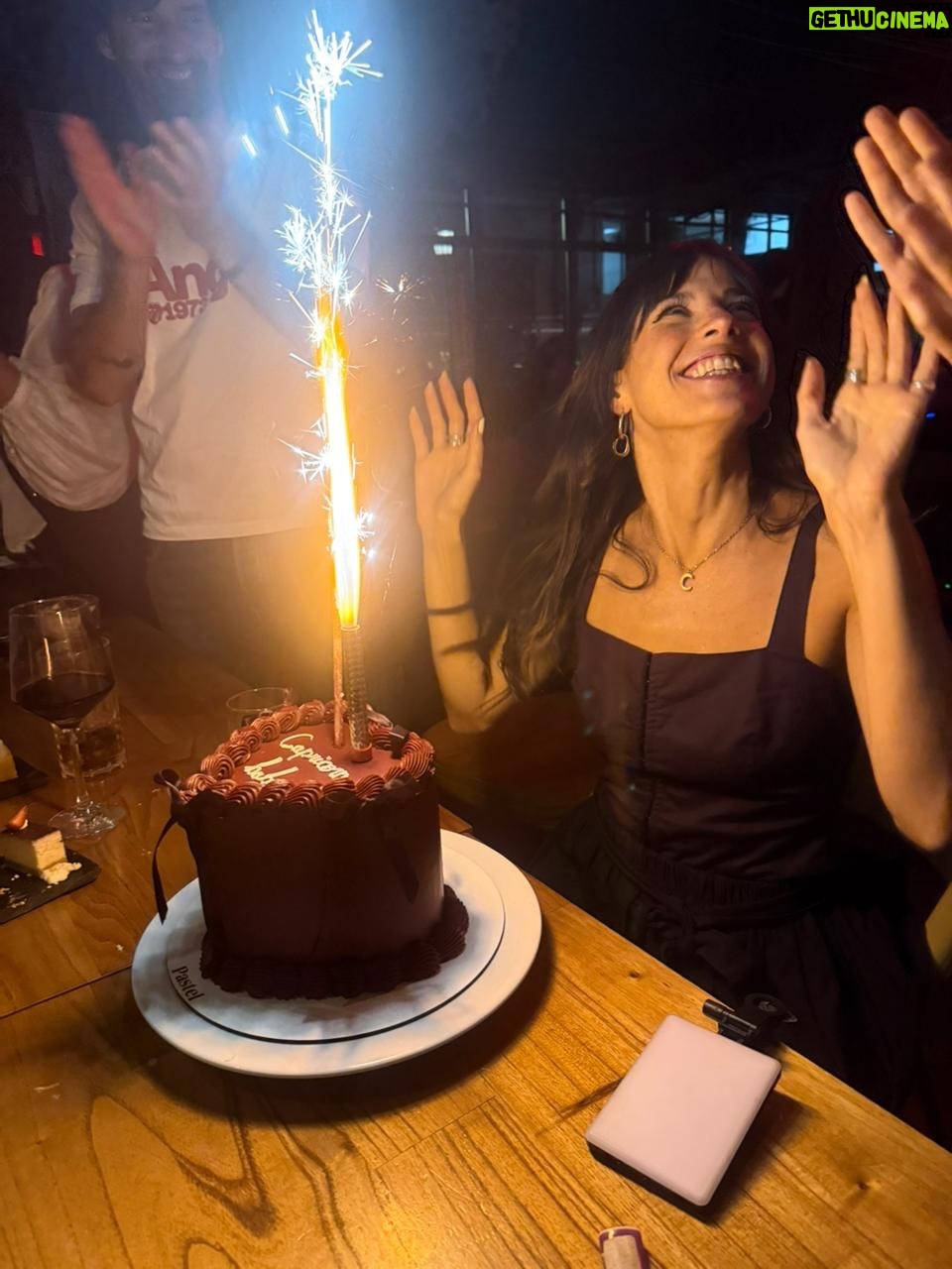 Candelaria Molfese - 36.1K Likes - Una noche soñada con los míos! Que lindo cumplir 35 años rodeada de tanto amor! Gracias x todos los saludos ! Y por este lindo festejo! Feliz domingoooo ❤️🫶🏻😍