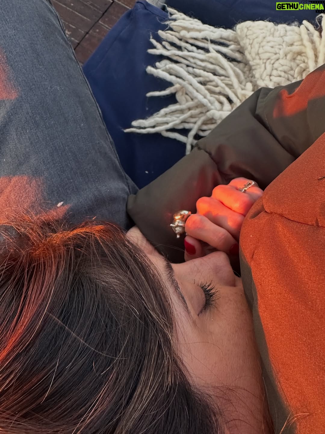 Candelaria Molfese - 36.7K Likes - Alo!!!! Esta escapada sí que valió la pena ! Estuve en @carmeloresortandspa 
Y no puedo creer lo lindo que es !!! Tengo un notición para darles! Ustedes también pueden ir ! Con el código “cande30” todos los que escriban esta semana (es decir hasta el domingo 17) tienen el 30% de descuento en su estadía para los meses de “ agosto, septiembre y octubre”  pueden hacerlo al teléfono  598 91 694 511
Yo se lo que les digo les va a encantar !!!! Es un sueño!!!! 
Yo lo disfruté full romántica pero hay para todas las opciones !!!