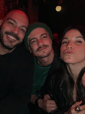 Candelaria Molfese Instagram - La felicidad de viajar con amigos! ❤️ el orgullo es total de ver a mi mejor amigo hacer @lascosasmaravillosascordoba sos inmenso @facugamba se lo que luchaste para que suceda ❤️
Y que lindo ver a un grupo de amigos que ahí está para bancar los sueños y proyectos del otro! #locales