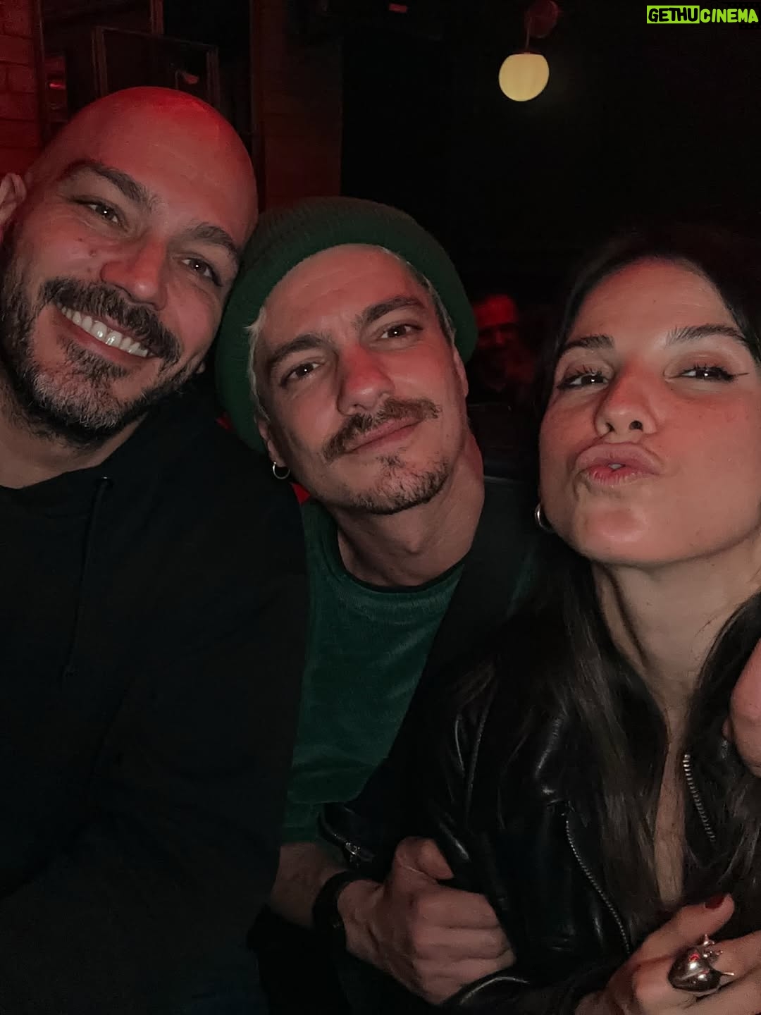 Candelaria Molfese - 86.2K Likes - La felicidad de viajar con amigos! ❤️ el orgullo es total de ver a mi mejor amigo hacer @lascosasmaravillosascordoba sos inmenso @facugamba se lo que luchaste para que suceda ❤️
Y que lindo ver a un grupo de amigos que ahí está para bancar los sueños y proyectos del otro! #locales