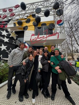 Candelaria Molfese Instagram - La felicidad de viajar con amigos! ❤️ el orgullo es total de ver a mi mejor amigo hacer @lascosasmaravillosascordoba sos inmenso @facugamba se lo que luchaste para que suceda ❤️
Y que lindo ver a un grupo de amigos que ahí está para bancar los sueños y proyectos del otro! #locales