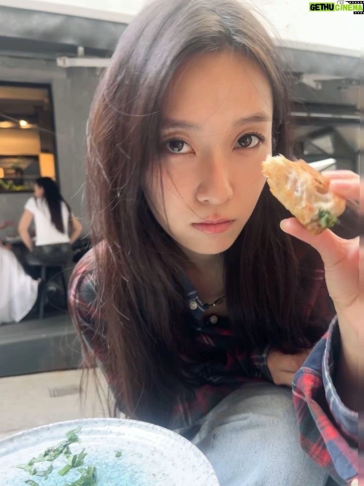 Candy Wong - 8.6K Likes - ·
🥑☕️🤍🧣✨