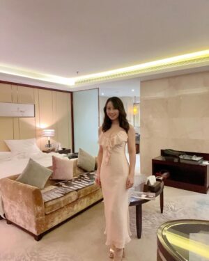 Candy Yuen Instagram - Earlier this month I flew to Xuzhou, Jiangsu to a show. It’s nice to see the fans again! I spent a lot of time signing many A4 size photos and only had a few minutes to take some quick selfies before I go on stage. Hopefully at my next show I can vlog a little bit to share my travel and experience with you. #jiangsu #china #show #showtime