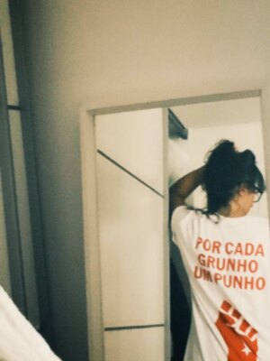 Capicua Instagram - Última colecção de recortes do ano!!
Foi lindo ver as minhas frases em cartazes de manifes, receber as vossas fotos e todos estes desdobramentos da minha música! 
Obrigada por me levarem por aí 🥲❤️
🙏