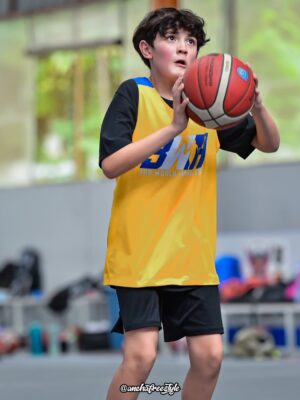 Carissa Putri Instagram - 3 World Handles basketball 🏀🏀🏀
@quenzino1809
