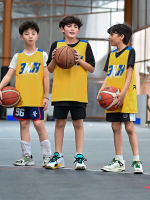 Carissa Putri Instagram - 3 World Handles basketball 🏀🏀🏀
@quenzino1809