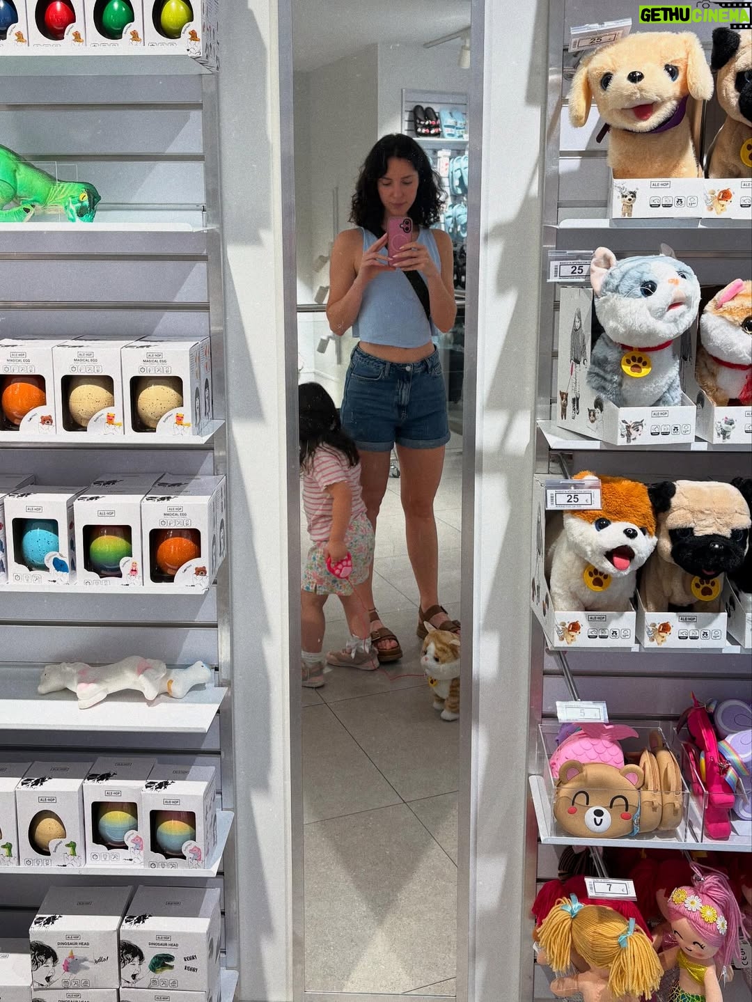 Carla Baratta - 1.6K Likes - De vuelta a mi hogar. Mi dulce hogar.