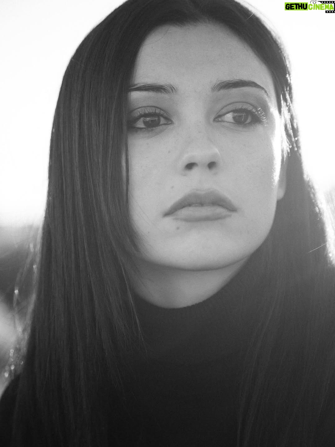 Carla Díaz - 10K Likes - 🖤🤍