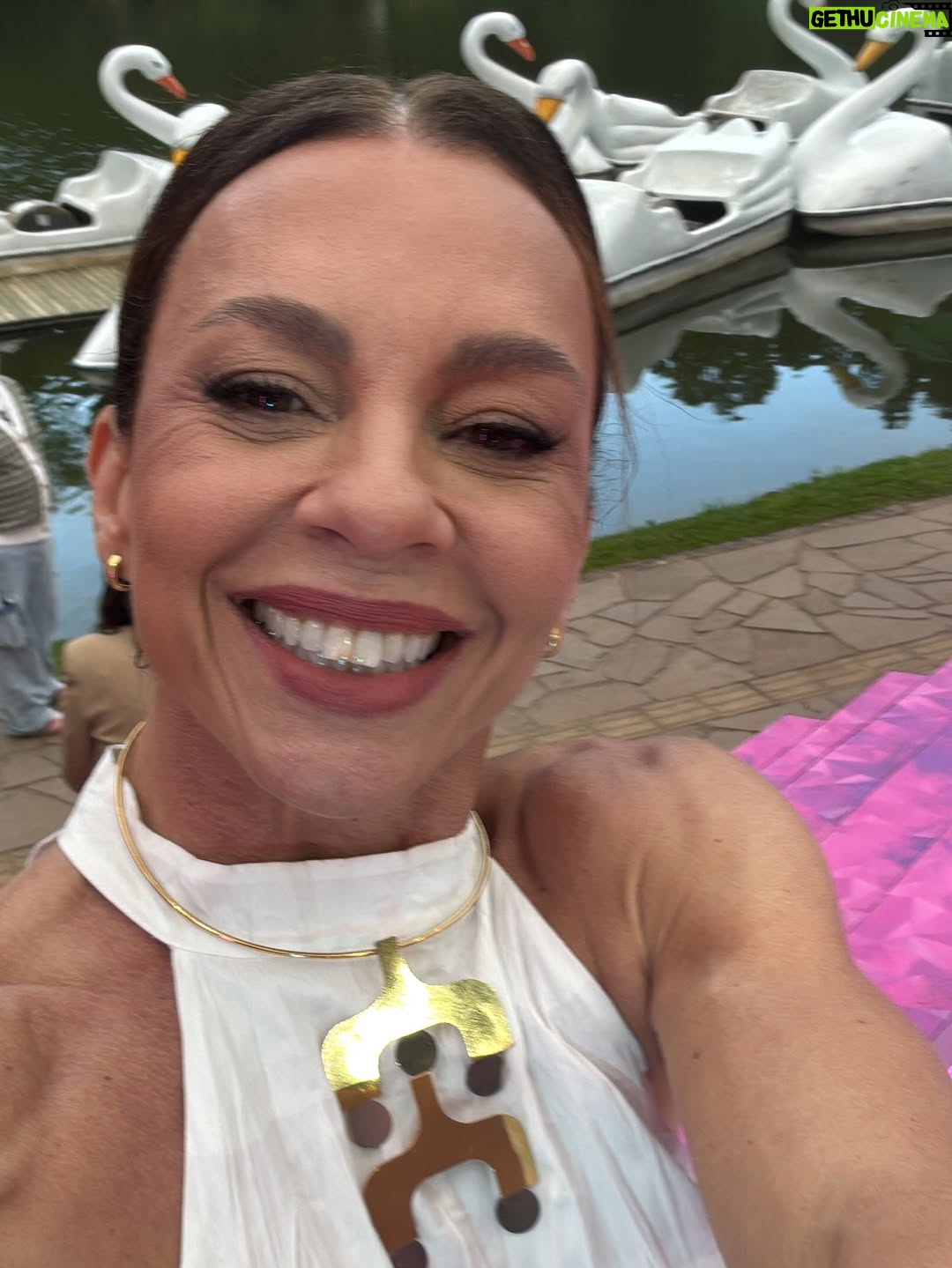 Carla Marins - 18.8K Likes - Caldeirão do Mion de Ano Novo! Foi muuuito divertido! Amei estar com vocês!