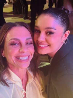Carla Marins Instagram - Noite linda na festa de lançamento impecavelmente produzida para celebrar a nova novela das 21 h na @tvglobo , Três Graças! Uma trama repleta de brasilidade, muito atual , romântica, misteriosa e com toques de humor.

Com: @tuliostaling img. 5 @sophiecharlotte1 img. 6 @dirapaes e Rodrigo Garcia img.7 e  Guilherme Gobbi img. 8

Stylist : @nathfiaes
Make : @omarbergea