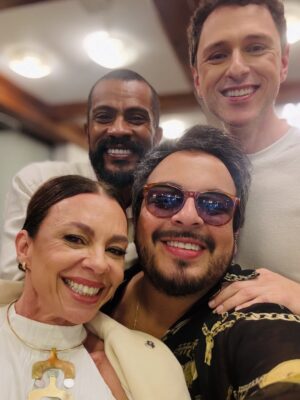 Carla Marins Instagram - Caldeirão do Mion de Ano Novo! Foi muuuito divertido! Amei estar com vocês!