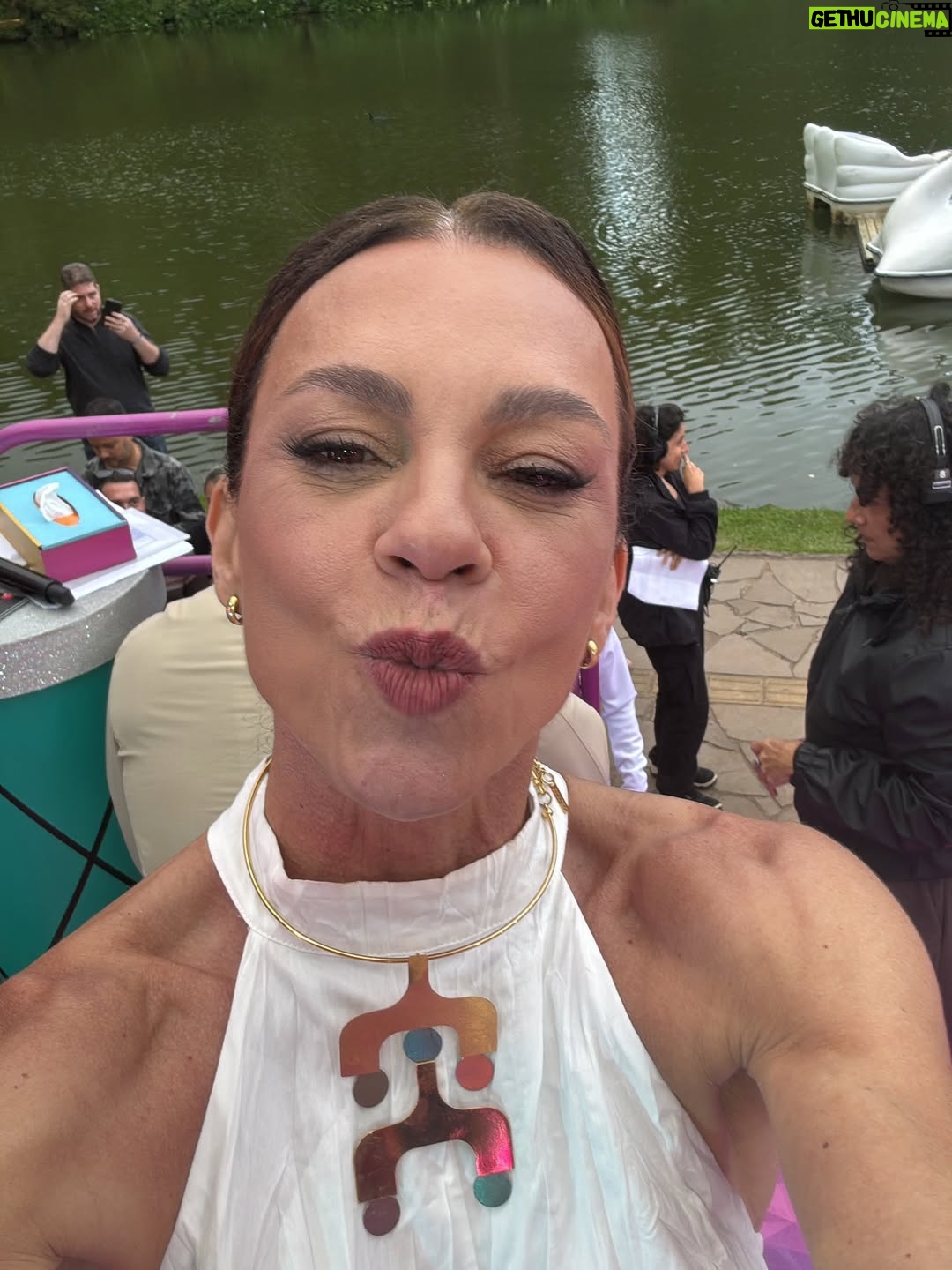 Carla Marins - 18.8K Likes - Caldeirão do Mion de Ano Novo! Foi muuuito divertido! Amei estar com vocês!