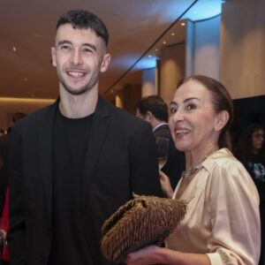 Carme Barceló Instagram - Una part del que ens ha deixat aquest novembre.
1. Segona casa: estació de Sants, maleta i cap a Madrid
2. Joan García: bon porter i millor persona @__joangarcia 
3. Ponències a Terrassa amb la Gemma Rosell i la Elena Congost @terrassa_serveidesports @gemmarossellc @elenacongost 
4. Madrina agraïda #SoparDonesSolidàries amb la @pilarinbayes i la @cristinacabanasrodriguez 
5. Amb la meva Núria recolzant la Xana i els seus projectes bonics @paseoporlasnubes @fundacionxana 
6. Un reportatge amb poderío @andreavilallonga @diariosport 
7. Tornem a casa, tornem al Camp Nou
8. Y Rubiales vino a @elchiringuitotv 
9. Nuestro Iñaki volvió a casa. Y lo bien que le sentamos los catalanes ;) @icano7 
10. La Navidad empieza con la cena de @elchiringuitotv en noviembre. 
11. La Gemma i el Team, el millor team @gemmamengual 
12. Con mi Ana al fin del mundo pasando por los Premios Woman @anaantic @woman_es 
13. Bulldog francès abrigat amb capa de Harry Potter #pobret
14. Woman power en la Gala Valores del Deporte @diariosport @jenniferpareja @mariaperez_marcha  @gemmamengual @lauraroca4 @crysdyaz @pau_inspirafit 
15. El mejor japonés de Madrid está en el Bernabeu
16. Gràcies per les teves paraules tan boniques, Jenni @jenniferpareja