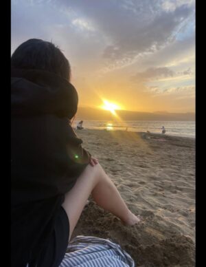 Carmen Ruiz Instagram - 🏄‍♂️ 🎬 🤿 🎥 🍺🥼 🌊 ☀️ 🐠