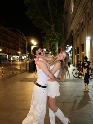 Carol Castro Instagram - Madrid con ellos 💖
