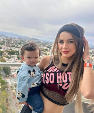 Carol Castro Instagram - Mi vida entera ❤️