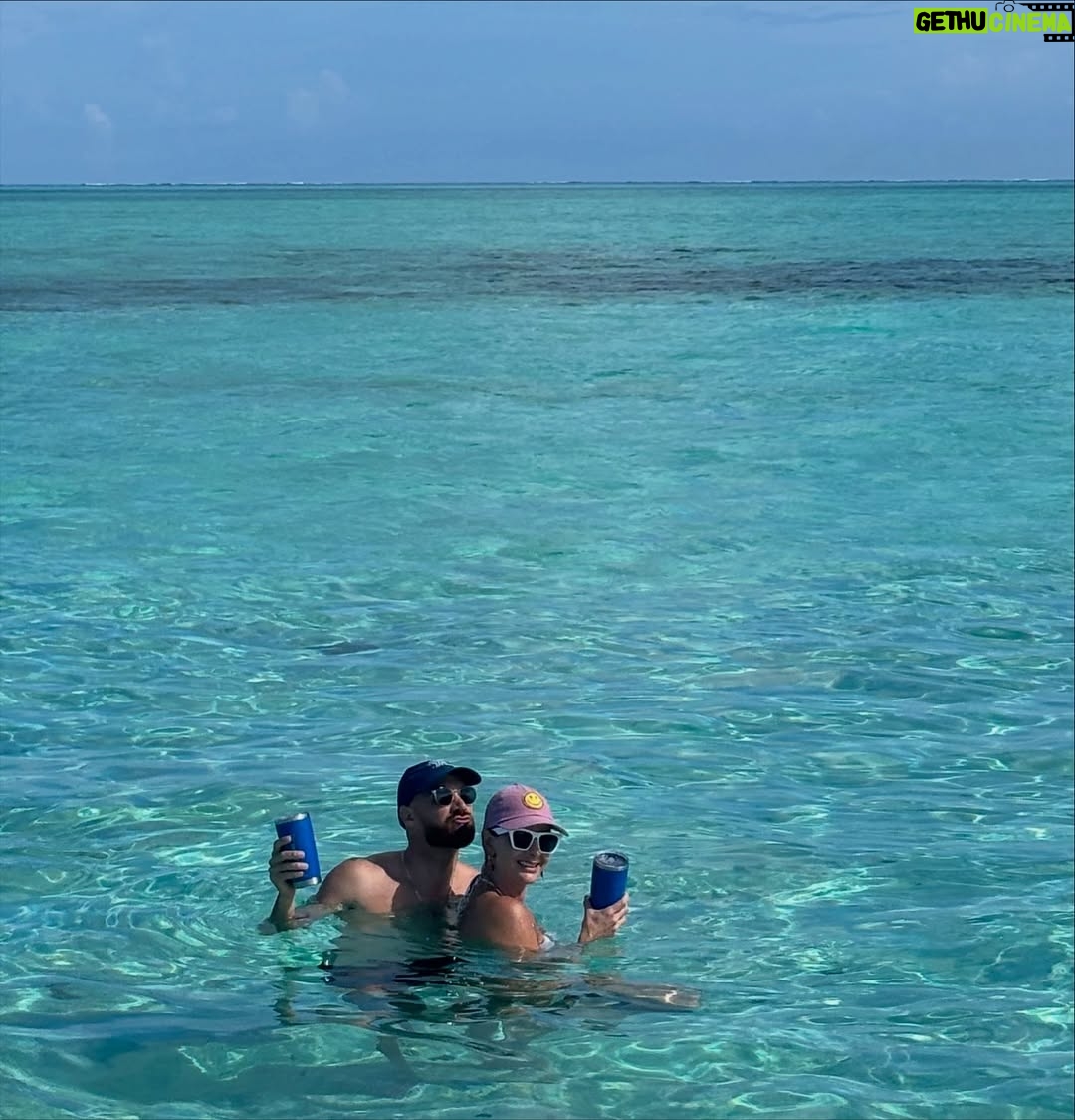 Carolina Cruz - 61.8K Likes - Celebrándote ❤️ y lo que falta… @jamil_farah verte feliz me hace MUY FELIZ!