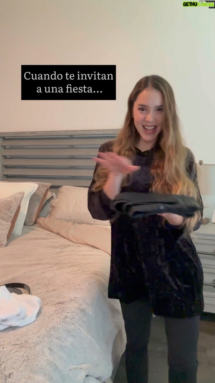 Carolina Mestrovic - 5.8K Likes - Cuando te invitan a una fiesta pero la serie que estás viendo es mejor que cualquier otro plan…😂😂 #fiesta #series #humor #sabado #party