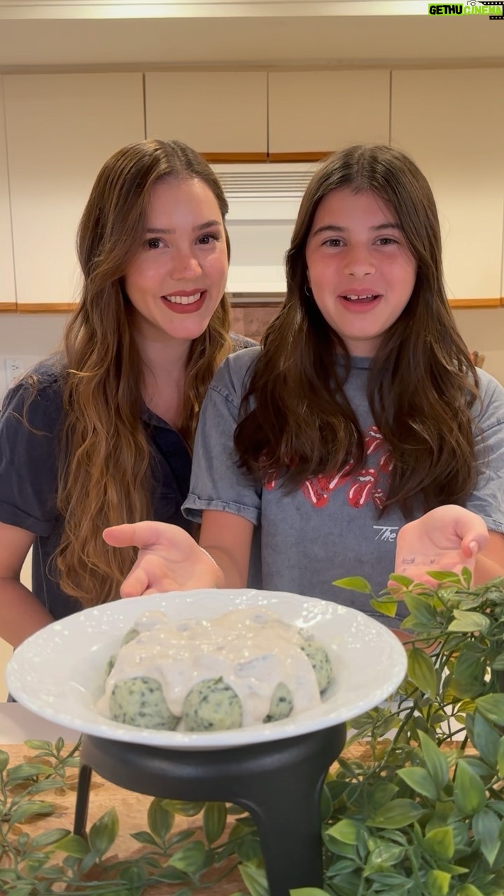 Carolina Mestrovic - 13.6K Likes - MALFATIS DE RICOTTA Y ESPINACA!

🥬500 g de ricotta fresca 
🥬1/2 taza de queso rallado (parmesano)
🥬sal 
🥬pimienta
🥬nuez moscada
🥬1 huevo
🥬1 taza de espinacas hervidas
🥬1/2 taza de harina integral

Con cariño!..❤️✨
Caro.

Si te gustó dale like y comparte la receta!🥰

#consaborycorazon #malfatis #ricotta #espinaca #simpleysaludable #receta #spinach #healthy #recipe