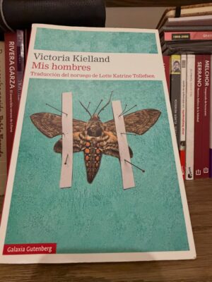 Carolina Padrón Instagram - 1. Leila es una periodista maravillosa y este libro es una joya.
2. No fui muy fan, pero por aquí se los dejo. Siento que tiene un lenguaje muy rebuscado que hace que la historia no fluya.
3. Siempre Gabo. Releyendo esa pieza periodística que ficcionó a partir de entrevistas.
4. Este libro es una JOYA. Realismo mágico desarrollado en Maracaibo, Venezuela, donde nací. Es un libro precioso
20/2025