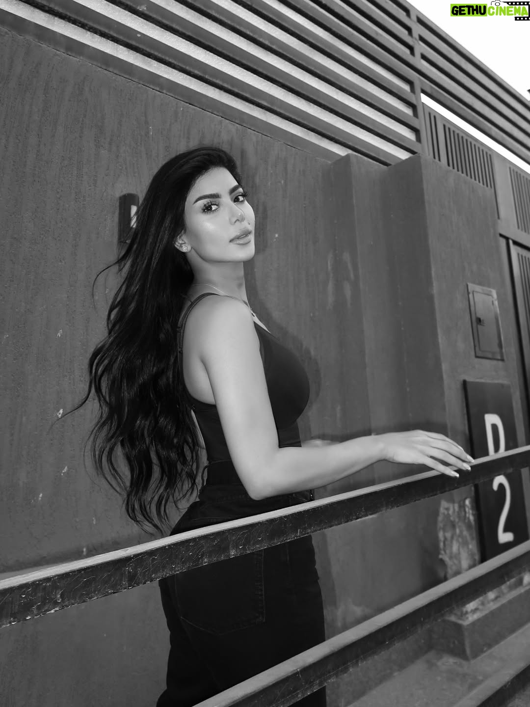 Caroline Azmy - 208.7K Likes - 🤍🖤