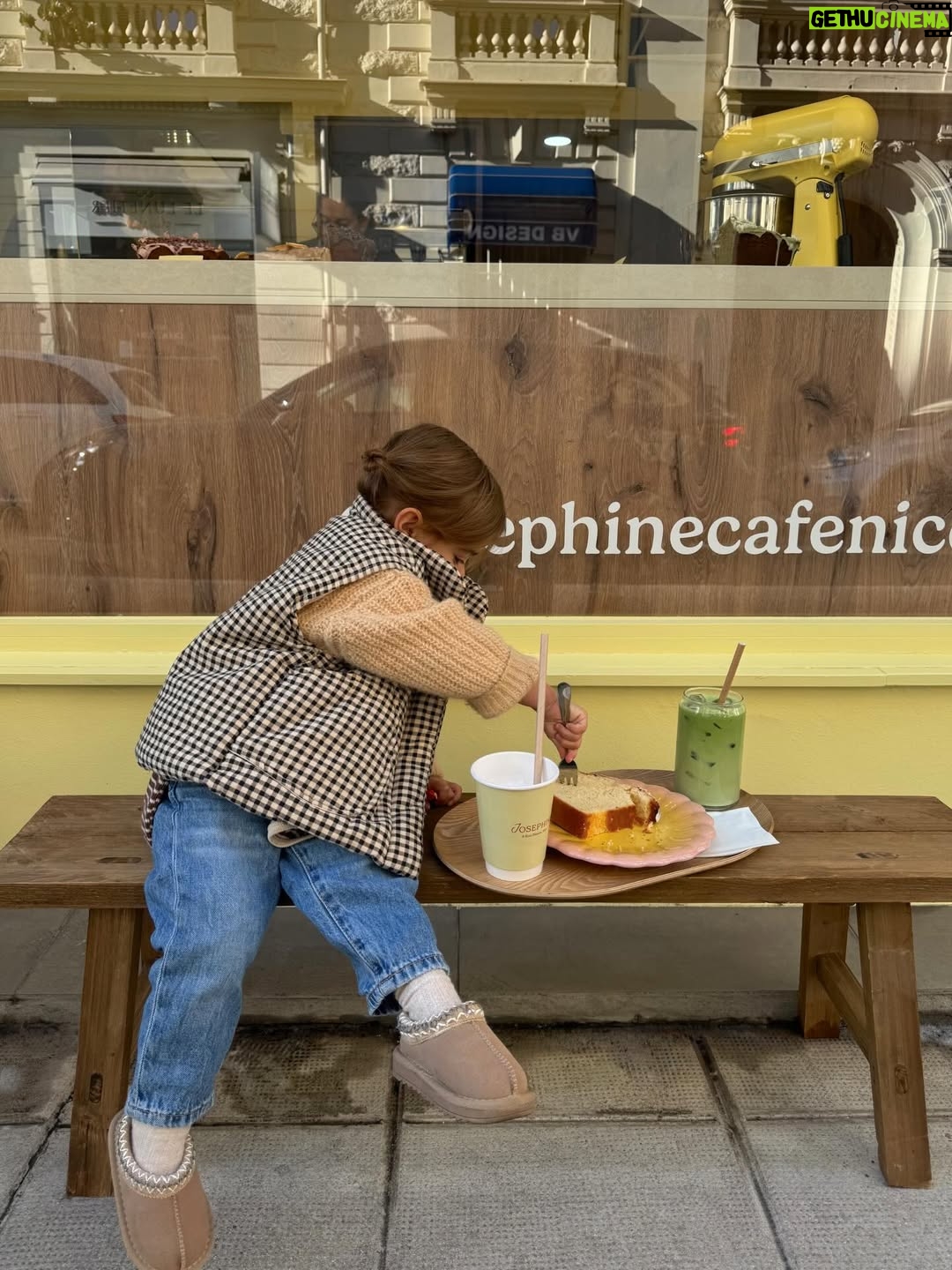 Cassandre Lapierre - 1.7K Likes - kids outfit inspo 🙊🤎 la dernière avec le sac pardoooon mais 🥹

kids outfit, kifs ootd, look enfant