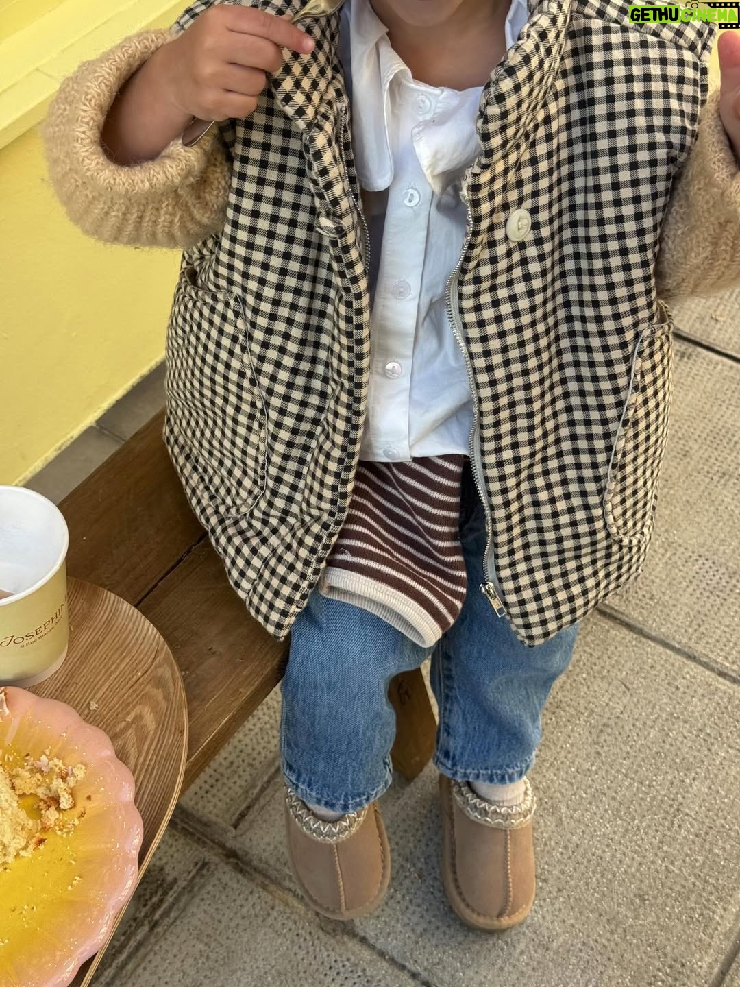 Cassandre Lapierre - 1.7K Likes - kids outfit inspo 🙊🤎 la dernière avec le sac pardoooon mais 🥹

kids outfit, kifs ootd, look enfant