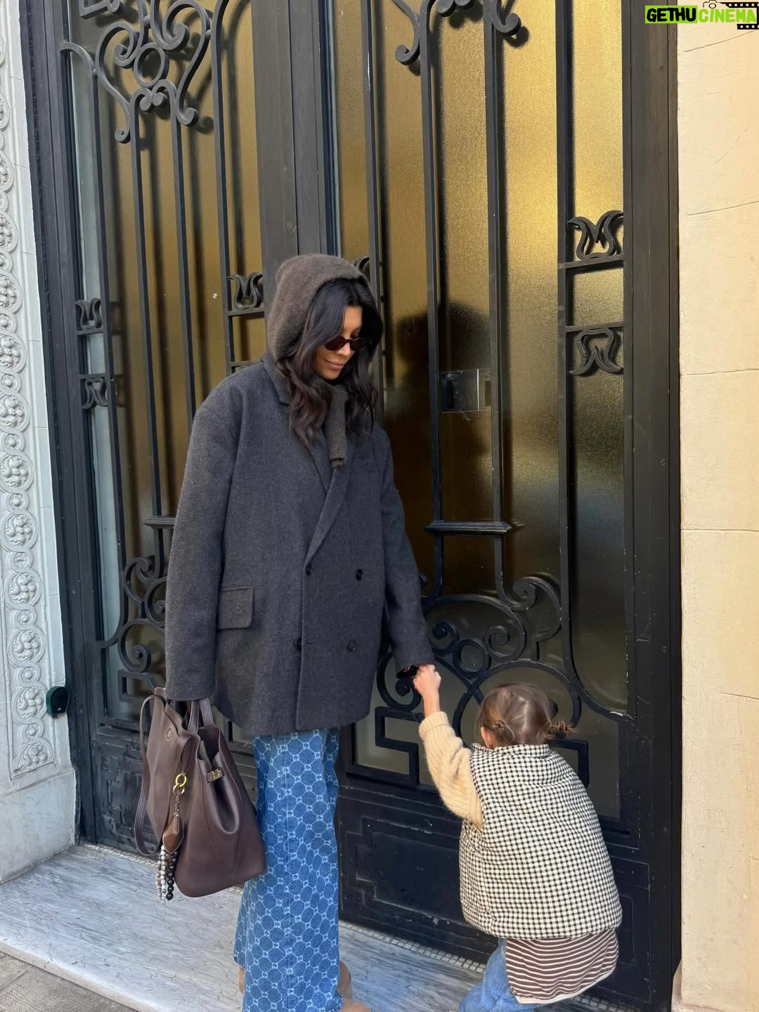 Cassandre Lapierre - 2.8K Likes - Wednesday vibe ✌🏻🍵 ❄️ 

kids outfit, mother and daughter outfits, matchy
